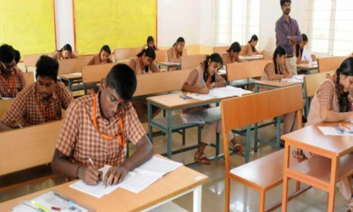 నేడు టెన్త్ ఫలితాల విడుదల telangana class 10th exam results to be